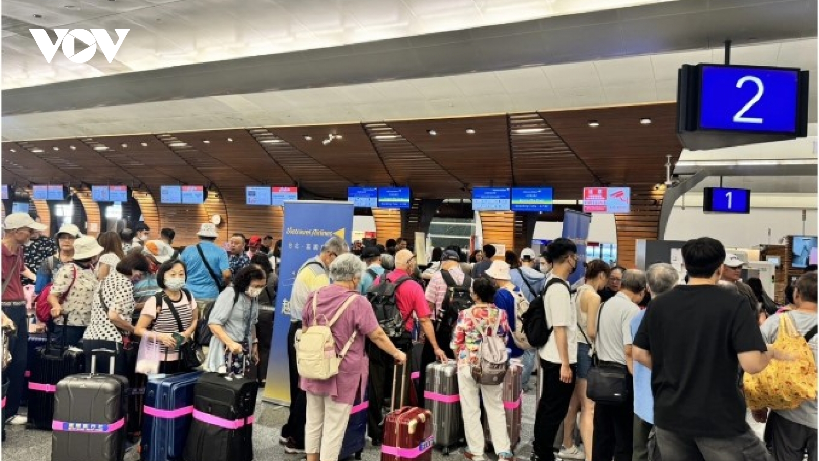 Vietnam further eases procedures for foreign nationals’ entry, exit, and residence