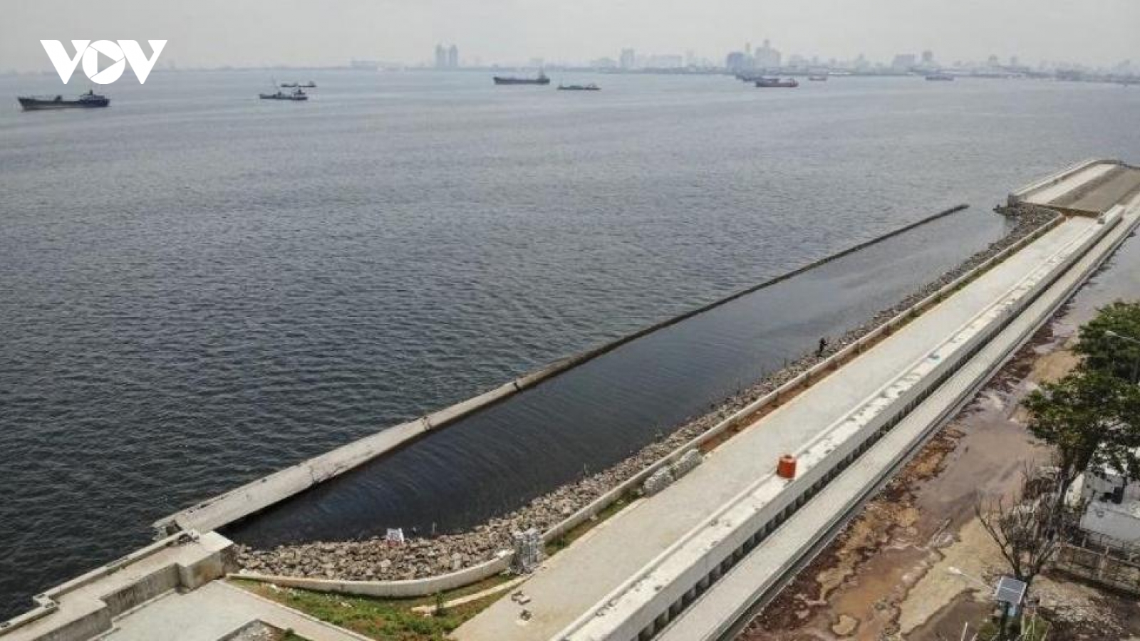 Indonesia xây bức tường biển khổng lồ dài 700km