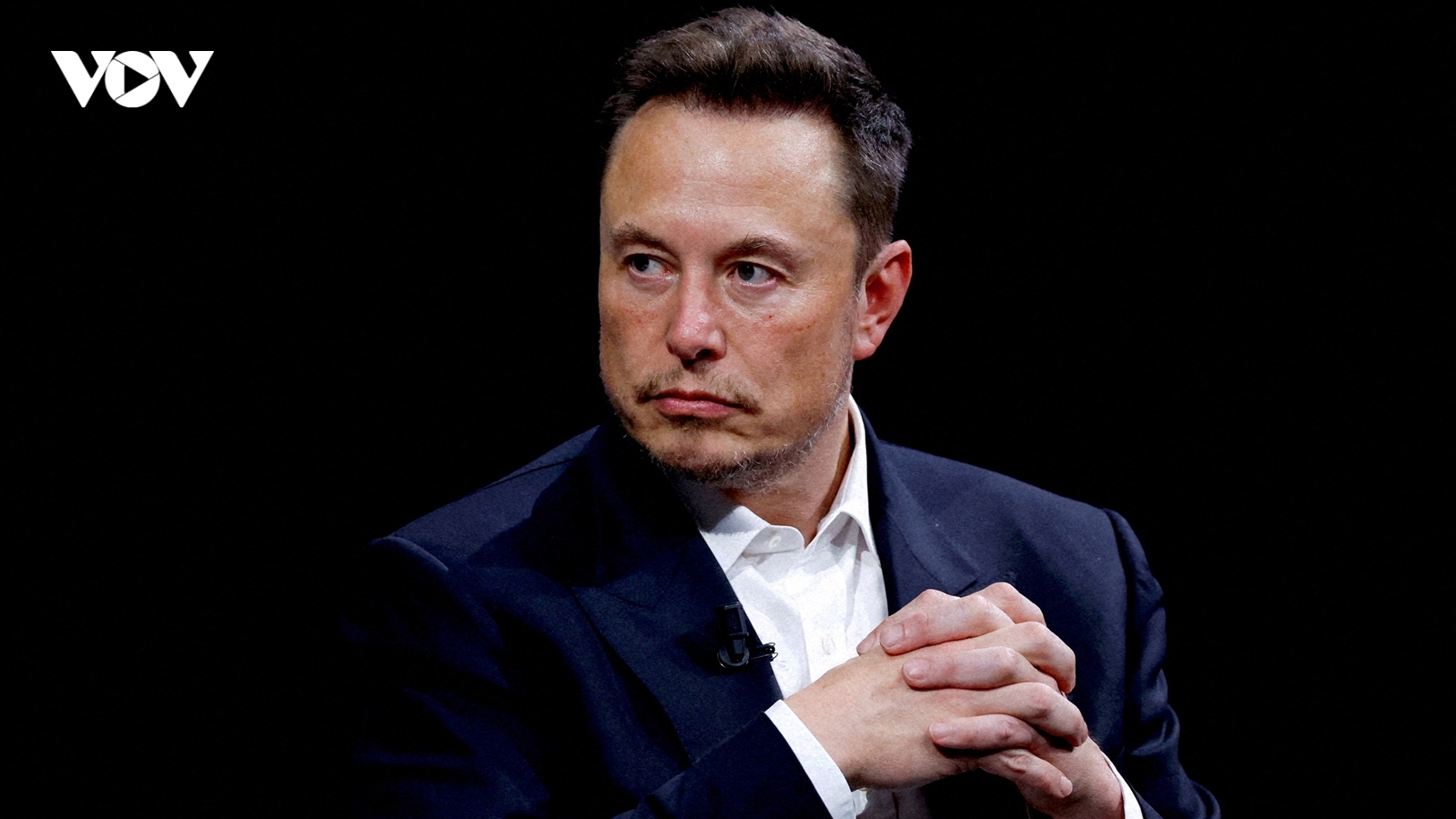 Tỷ phú Elon Musk tuyên bố chiến tuyến Ukraine sẽ sập nếu ông tắt Starlink