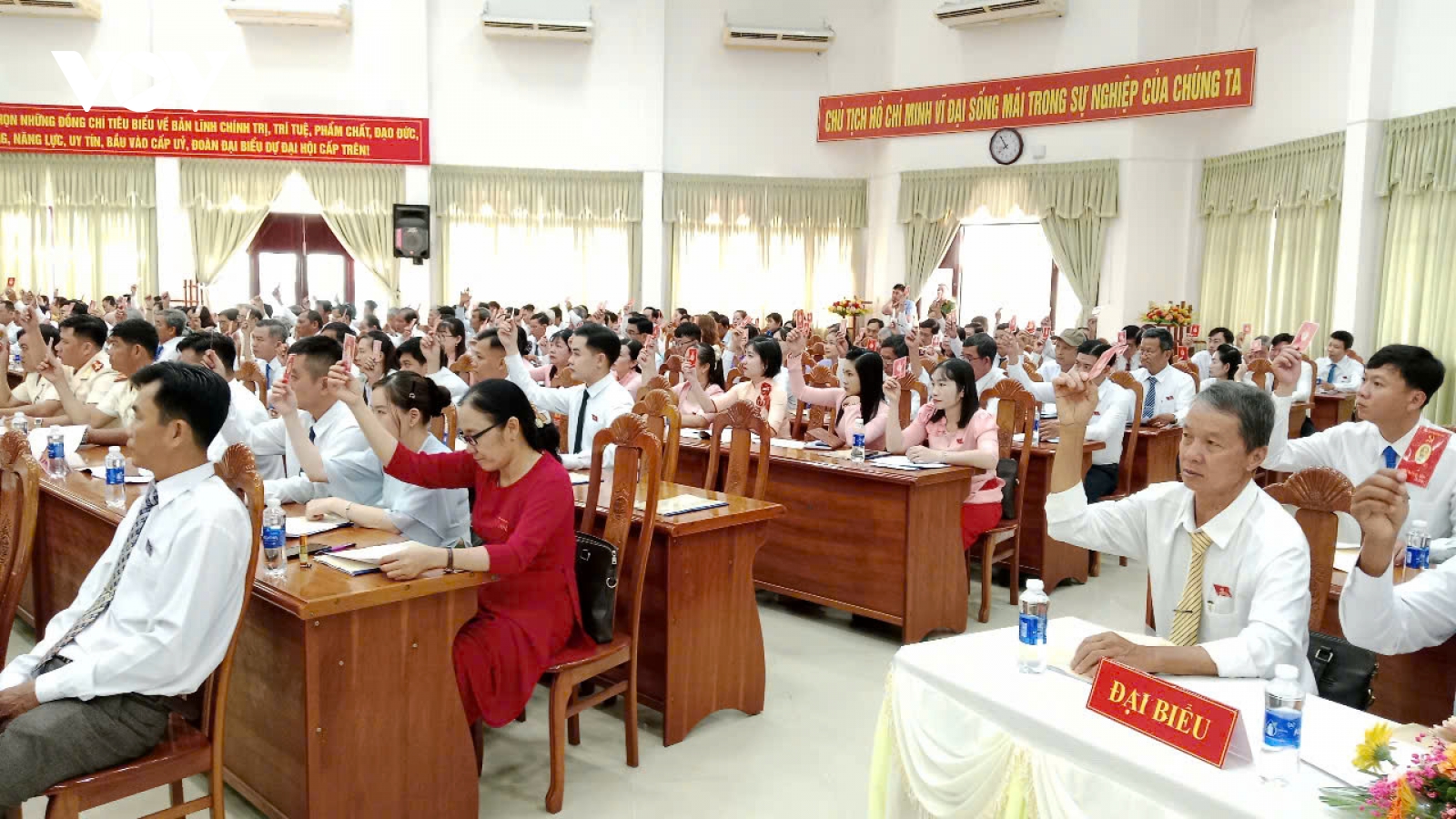 Vĩnh Long: Nhiều kinh nghiệm rút ra từ đại hội Đảng điểm của 2 đơn vị cấp xã