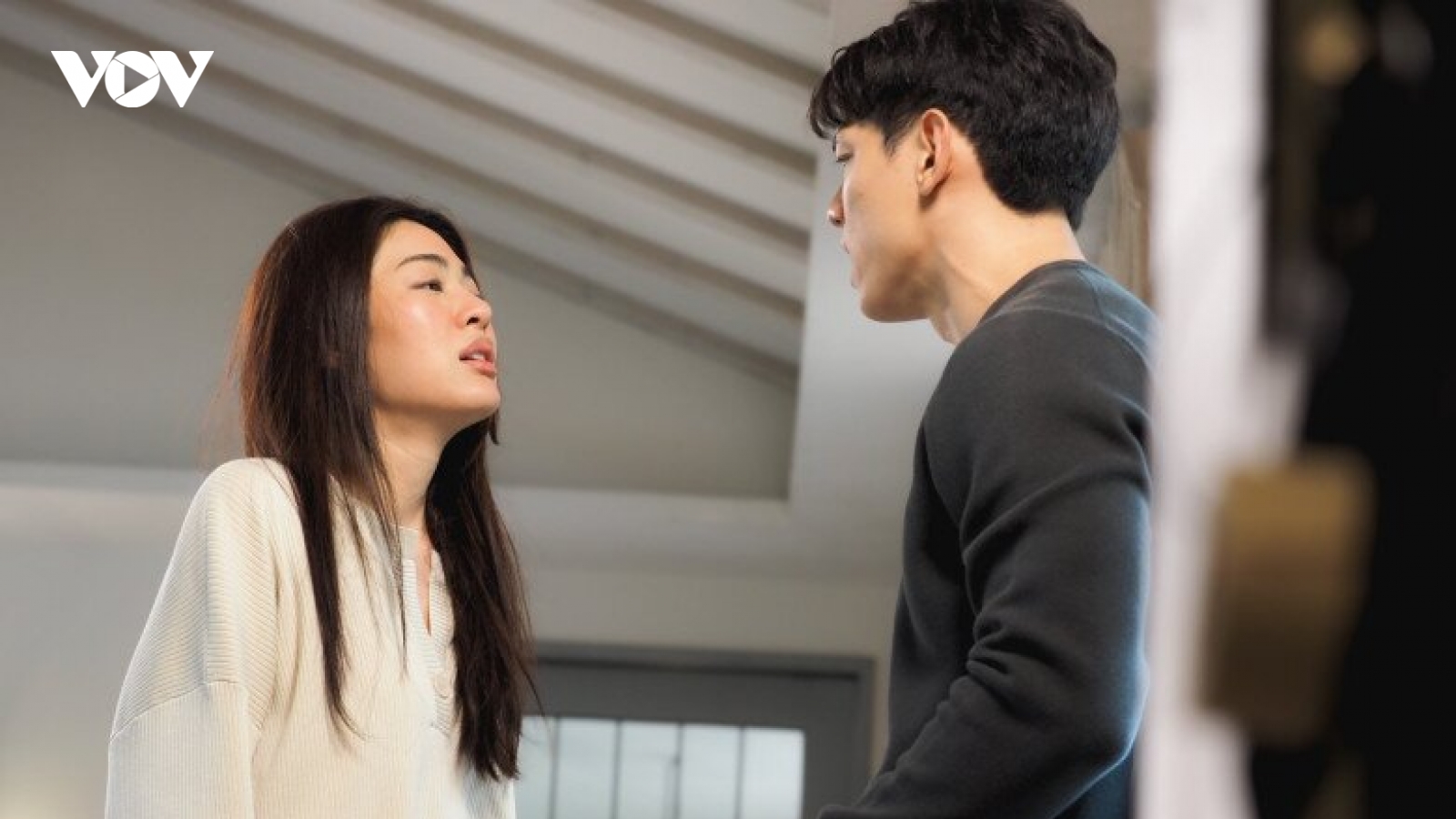 Chết lặng khi biết vợ vay lãi đầu tư chứng khoán rồi thua lỗ