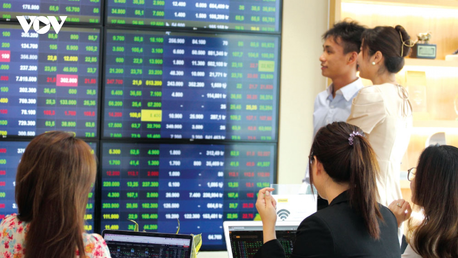 Chứng khoán Việt Nam khởi đầu năm 2026 ấn tượng: Hơn 244.700 tài khoản mở mới
