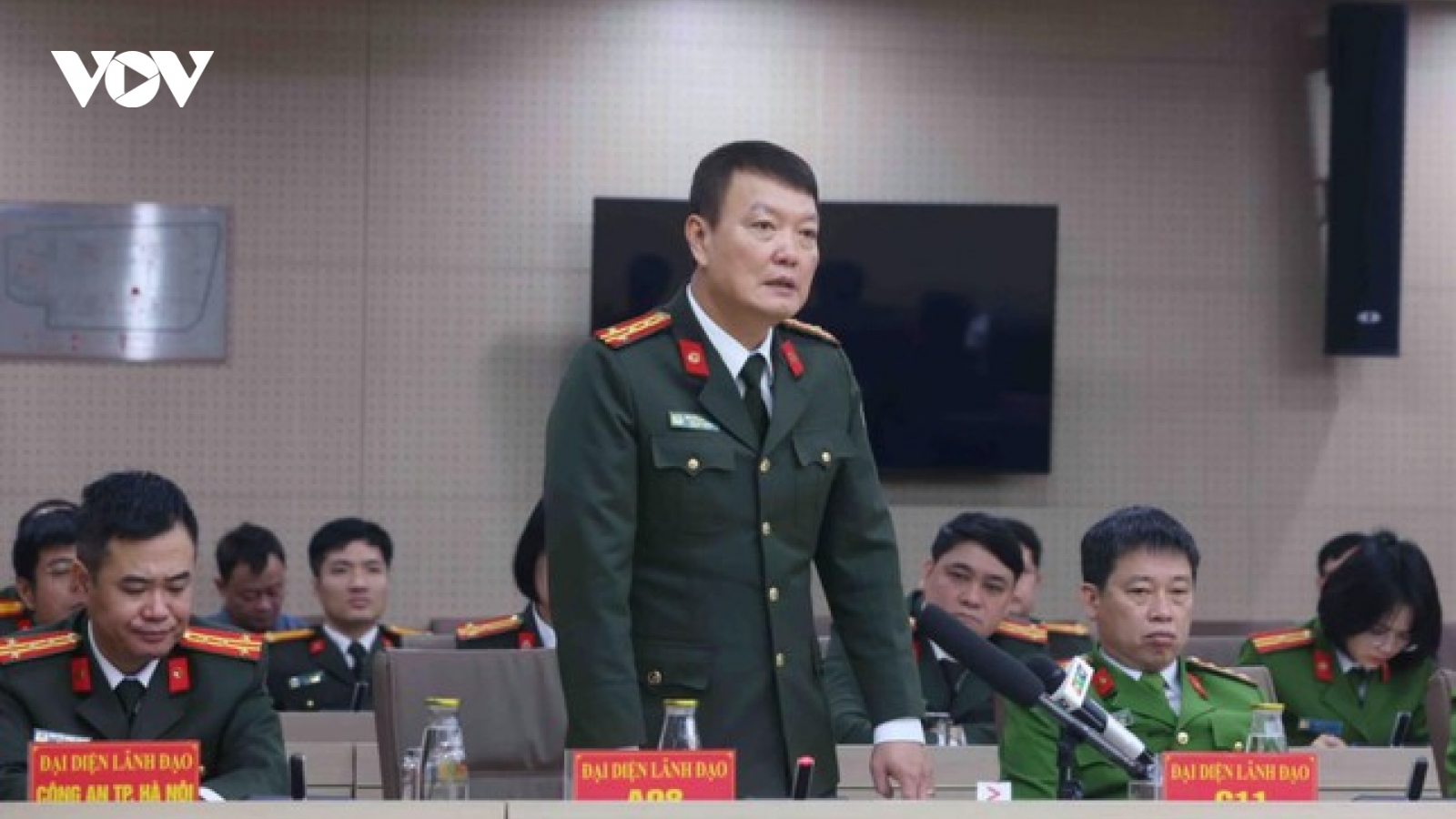 Người phẫu thuật thẩm mỹ khuôn mặt cần đổi căn cước công dân và hộ chiếu