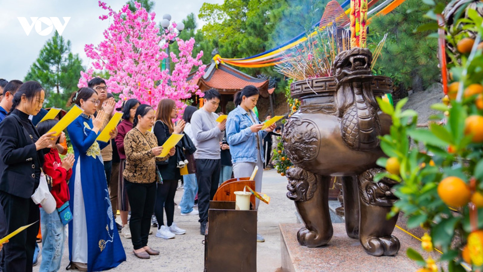 Đi lễ chùa - đừng làm Phật buồn