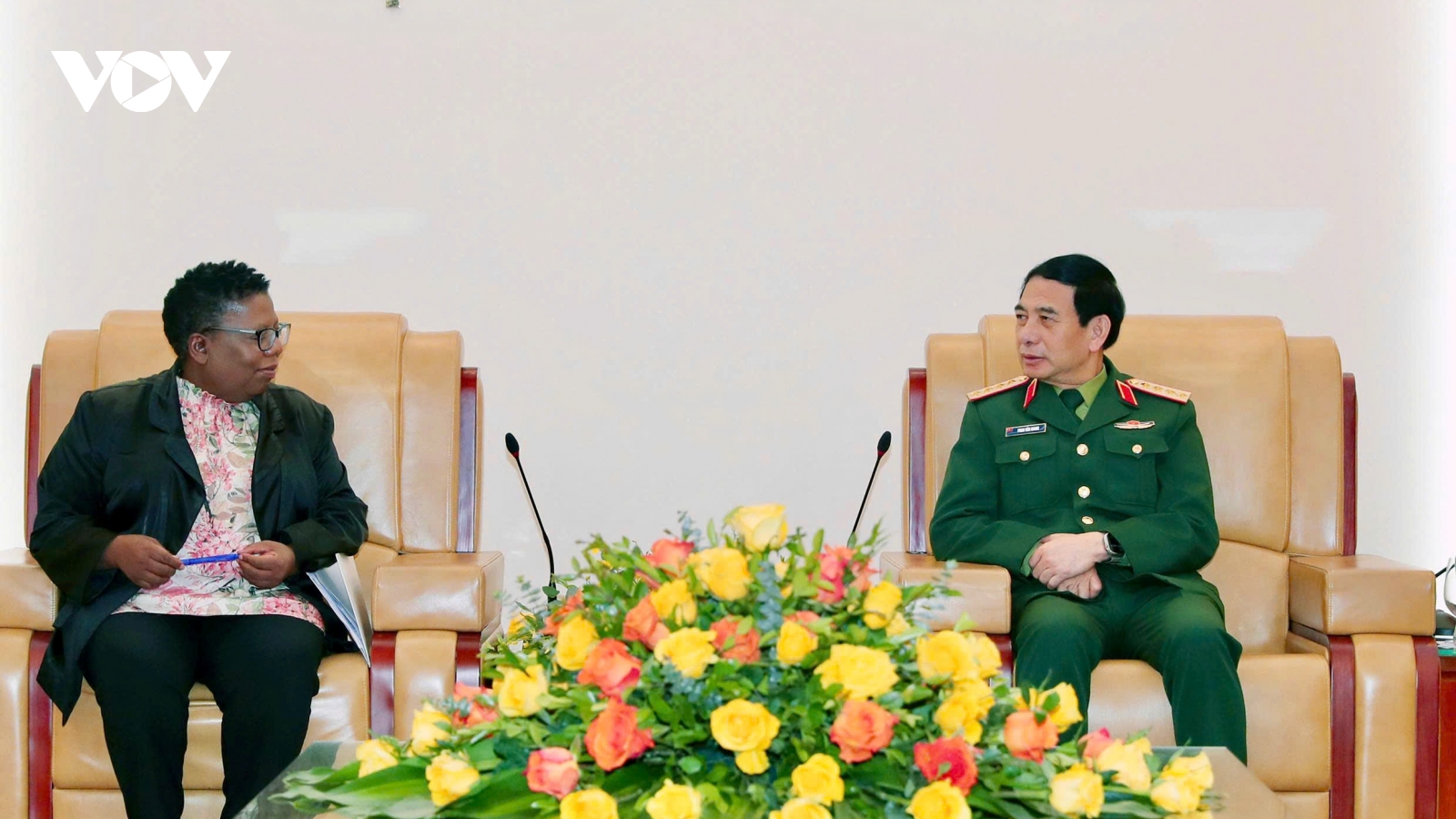 Bộ trưởng Phan Văn Giang tiếp Quyền Tổng Thư ký Quốc phòng Nam Phi