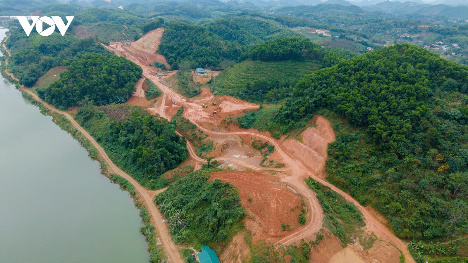 Cao tốc Tuyên Quang - Hà Giang thi công cầm chừng vì mặt bằng "xôi đỗ"