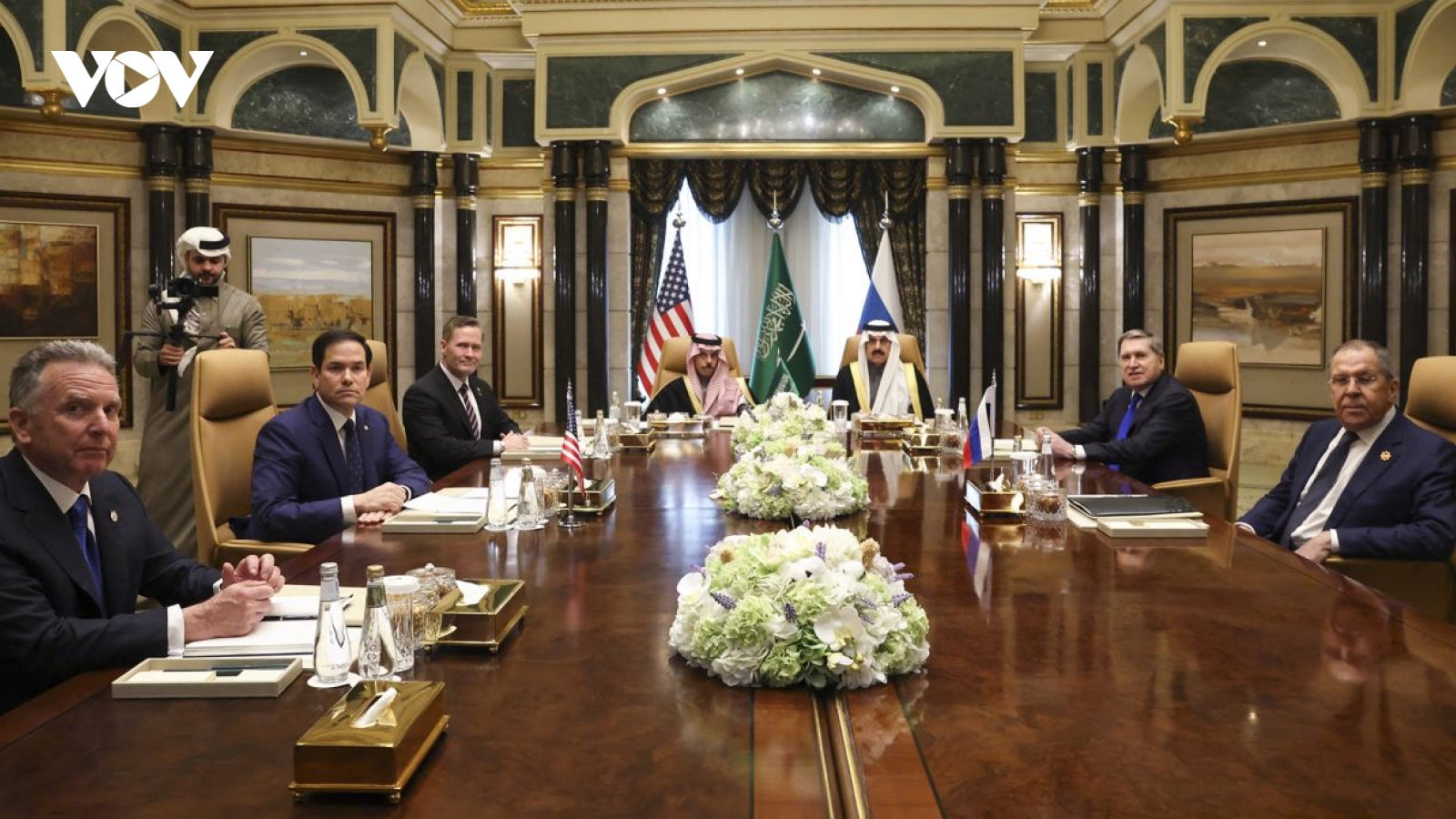 Lý do ông Trump phớt lờ Ukraine và châu Âu trong cuộc đàm phán Nga-Mỹ
