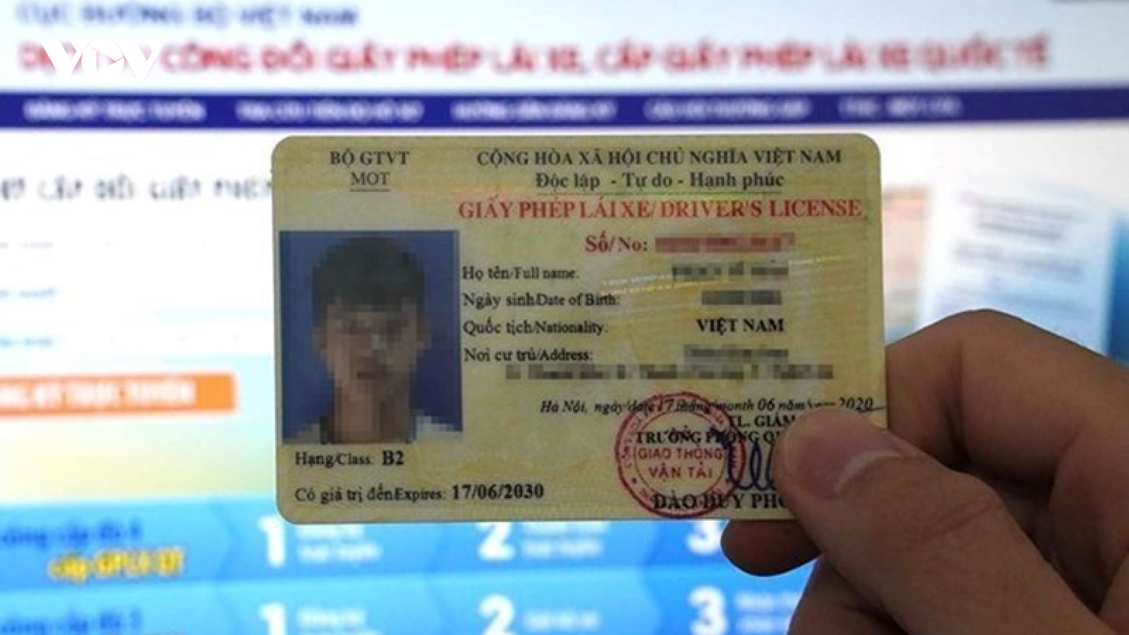 Dùng giấy phép lái xe hết điểm, người vi phạm bị phạt cao nhất 20 triệu đồng
