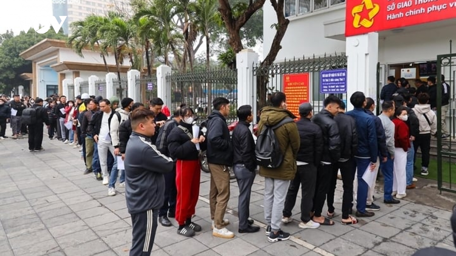 Tài xế khó cấp đổi bằng lái xe, doanh nghiệp vận tải lao đao