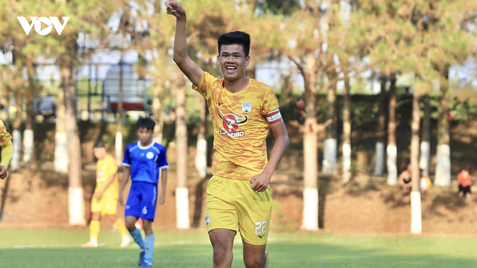 Vòng 12 V-League: HAGL ra mắt cầu thủ cao trên 1m90?