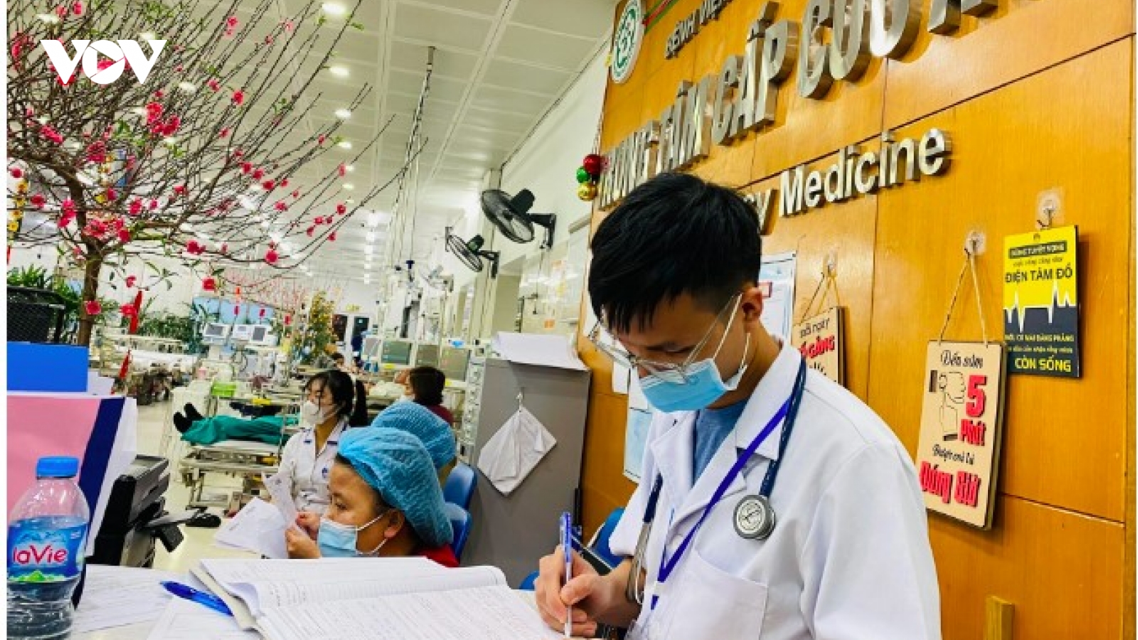 Tiền lương đi làm việc ngày Tết Âm lịch 2025 được tính như thế nào?