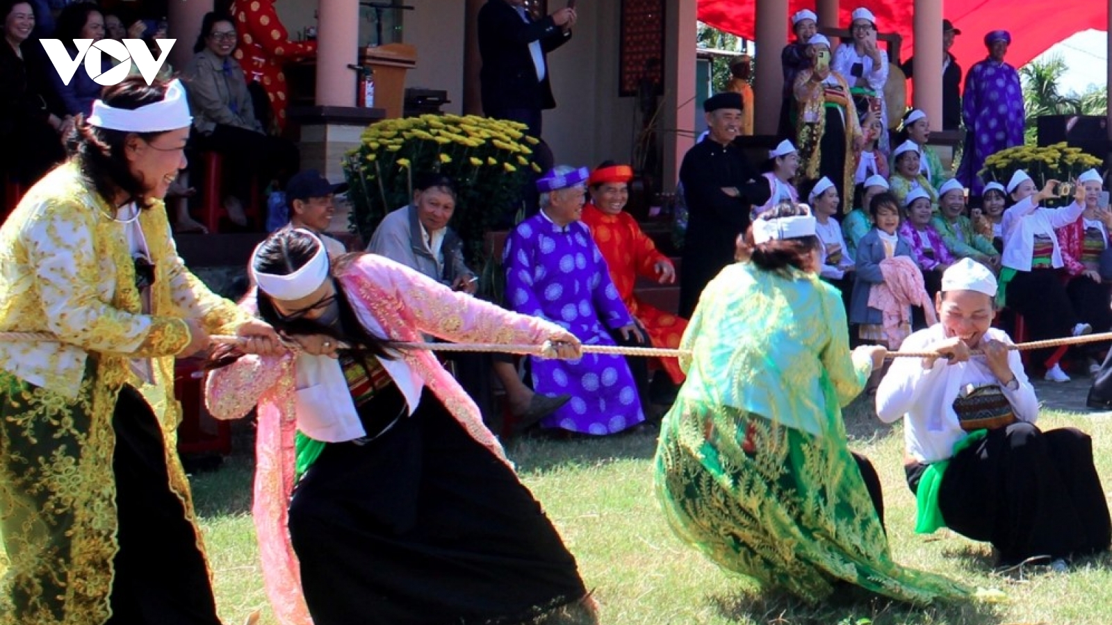 Muong ethnic people holds traditional festival to pray for bumper harvests