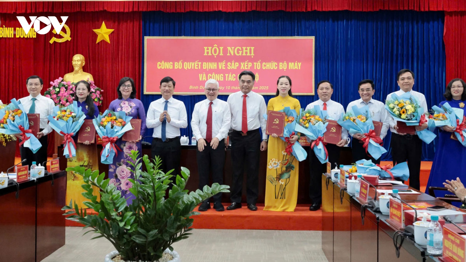 Bình Dương công bố hàng loạt quyết định nhân sự sau khi sắp xếp tổ chức bộ máy