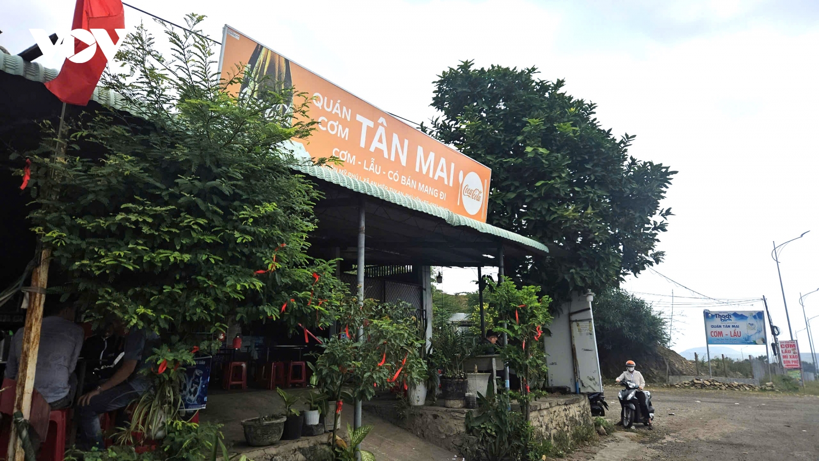 Xử phạt chủ quán cơm ở Phú Yên vì không niêm yết giá