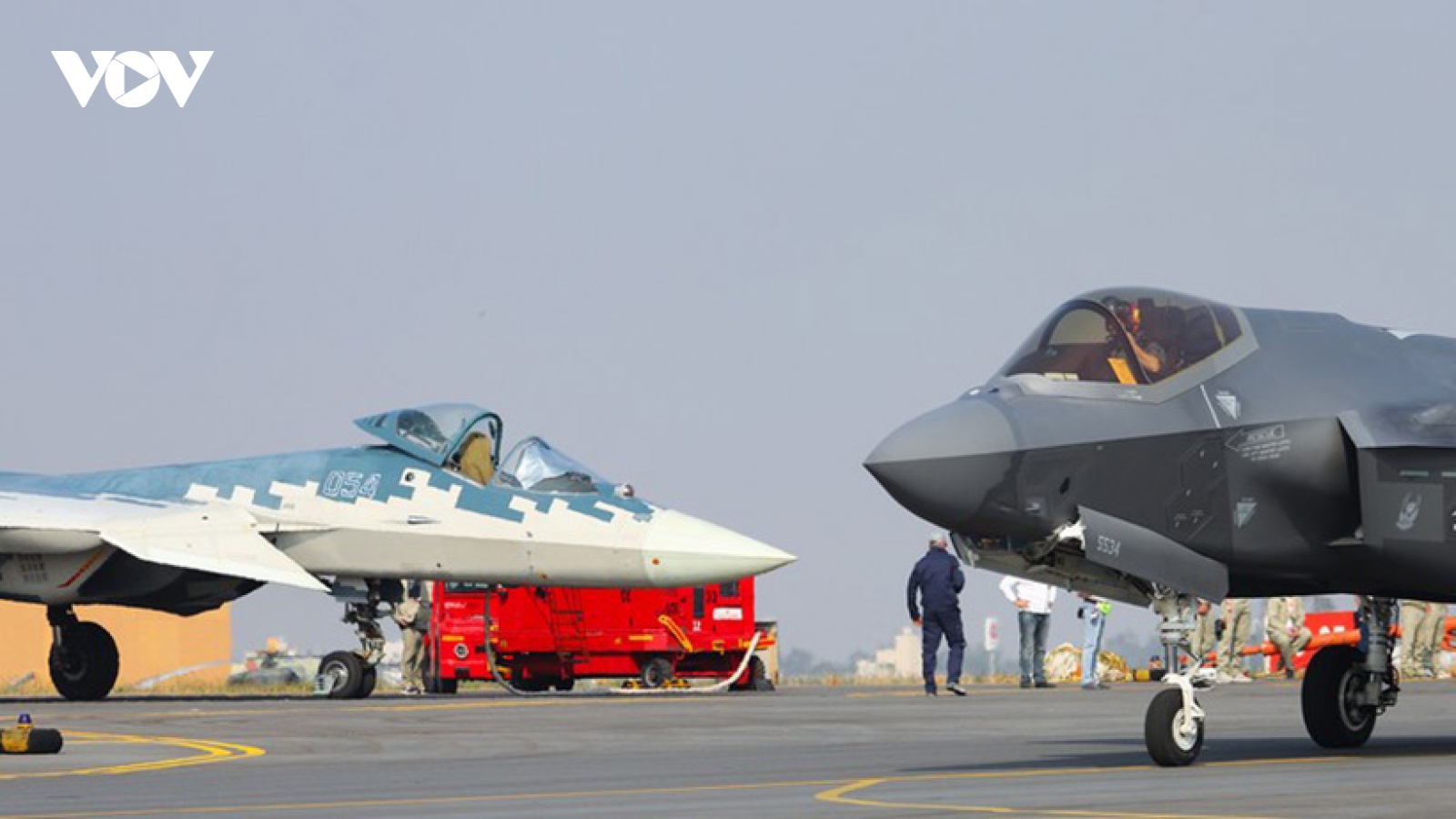 Ấn Độ sẽ lựa chọn Su-57 của Nga hay F-35 của Mỹ?