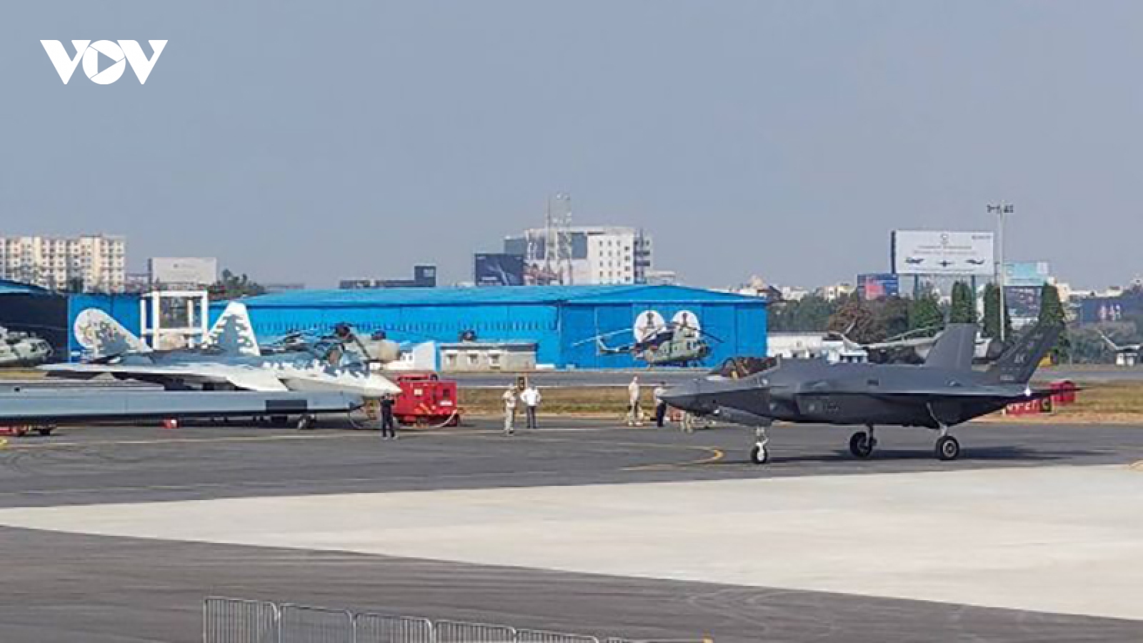 Cuộc chạm trán hiếm hoi giữa Su-57 và F-35 ở khoảng cách chỉ 24m