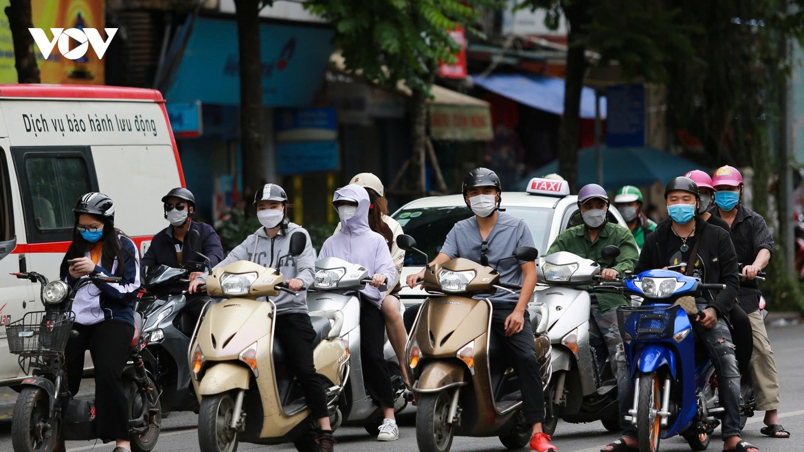 Thời tiết hôm nay 12/2: Hà Nội sáng có mưa nhỏ, trưa chiều hửng nắng