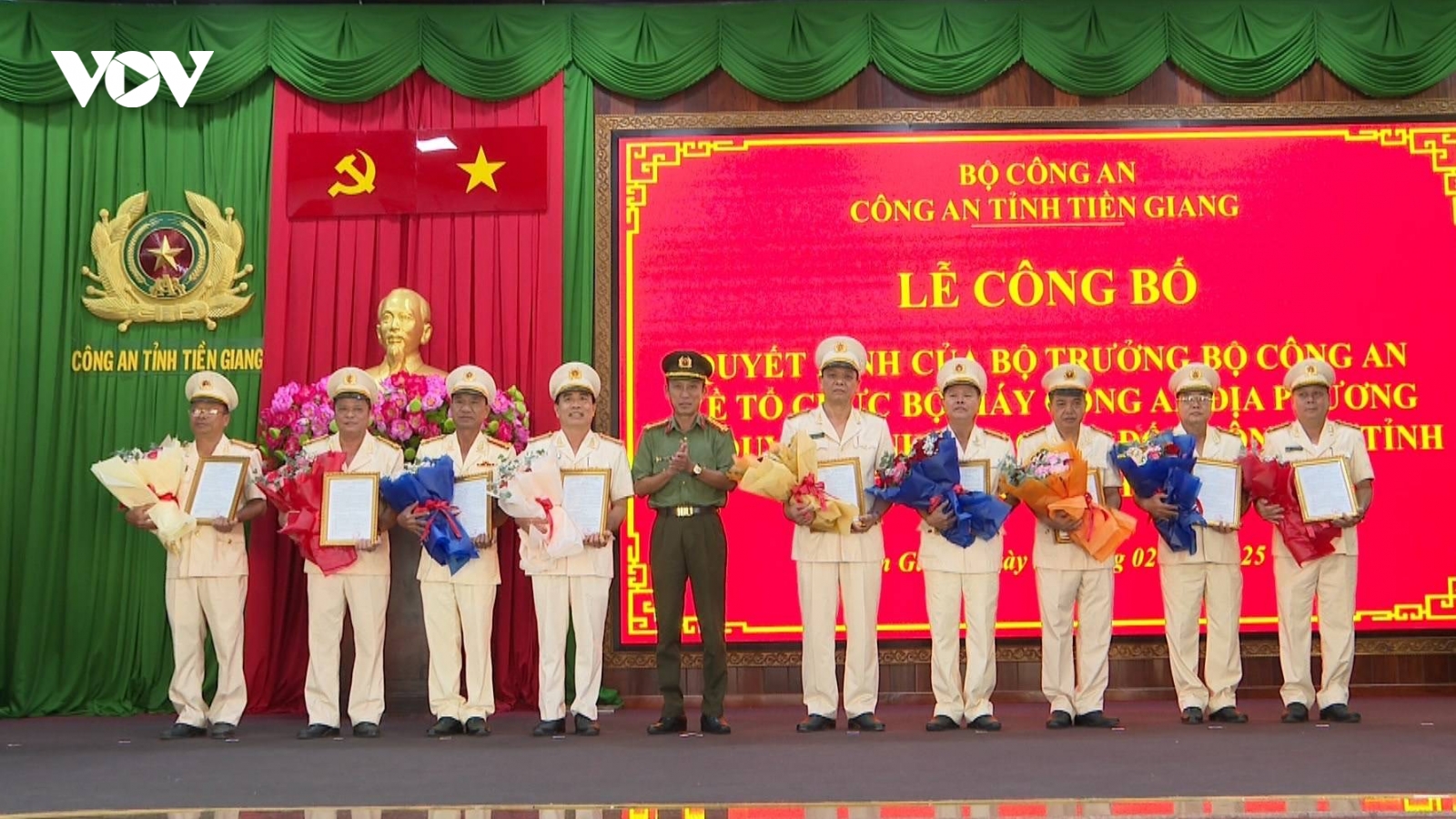 Tiền Giang giải thể công an cấp huyện, nhiều cán bộ nghỉ hưu trước tuổi