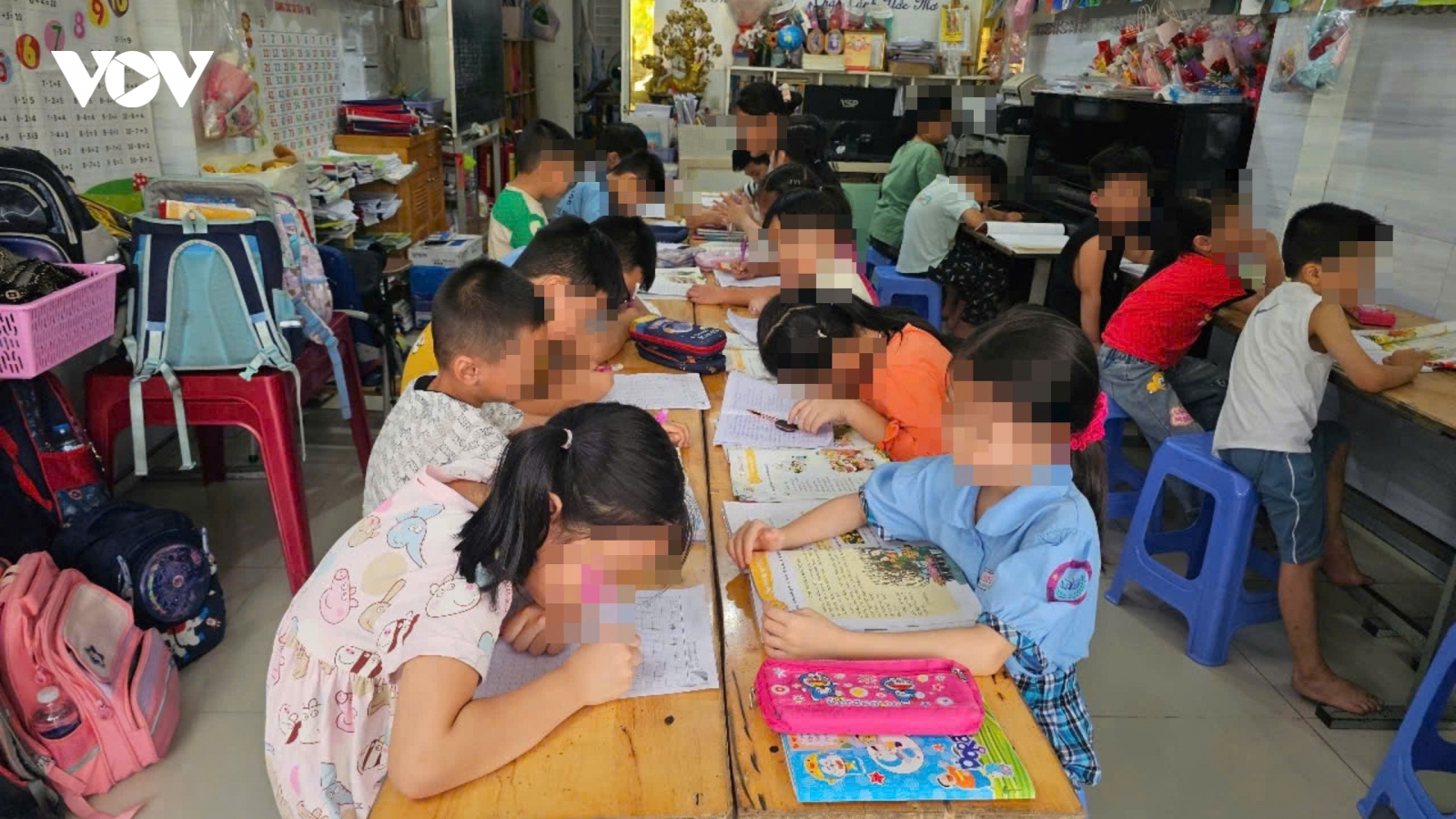 Tạm đóng cửa một trung tâm dạy thêm tại TP.HCM do vi phạm Thông tư 29
