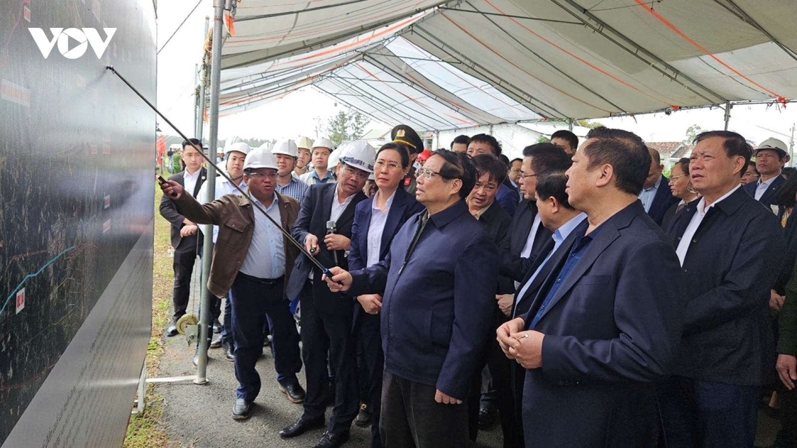 Thủ tướng kiểm tra một số dự án giao thông trọng điểm tại Quảng Ngãi