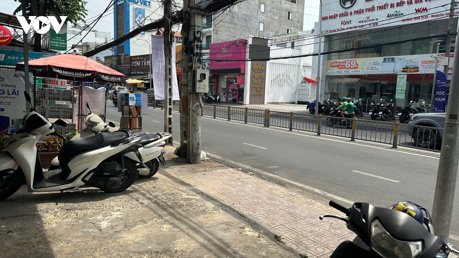 Kết quả xác minh vụ việc CSGT dùng tay kẹp cổ, đè tài xế taxi xuống đất