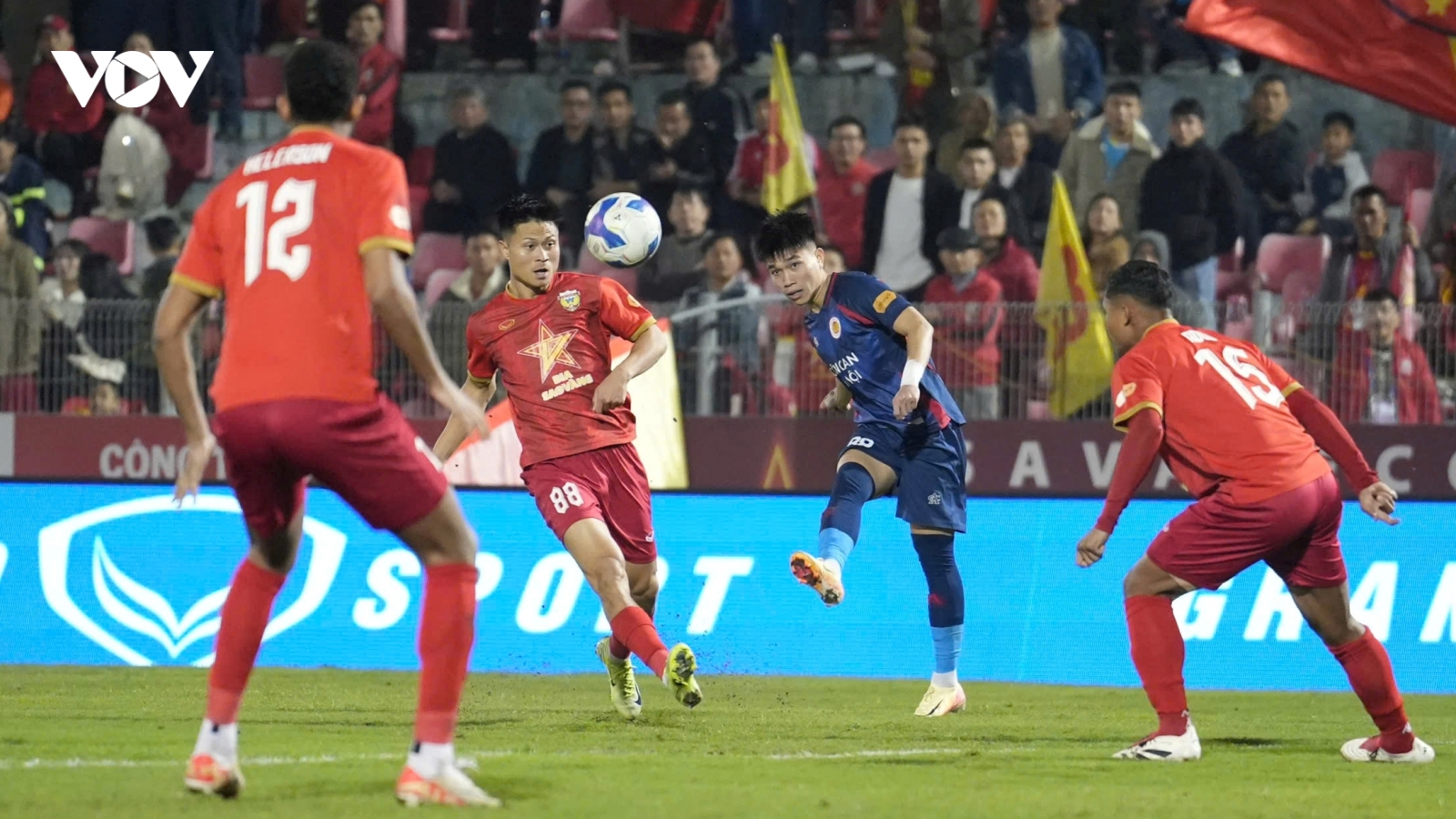 Kết quả vòng 12 V-League 24/25: Hà Tĩnh gây ấn tượng mạnh trước CAHN