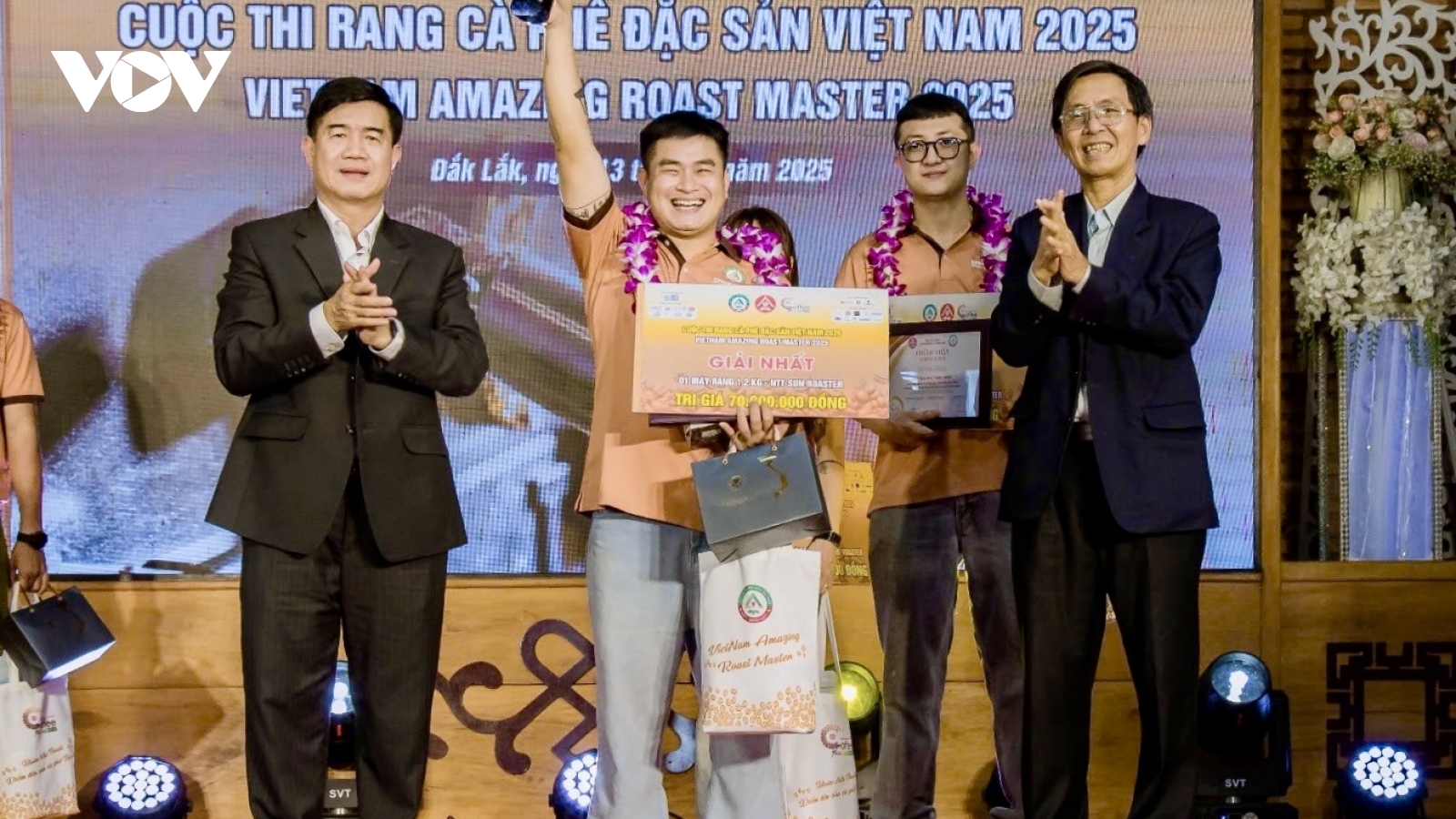 Đã tìm ra thợ rang cà phê đặc sản giỏi nhất Việt Nam 2025