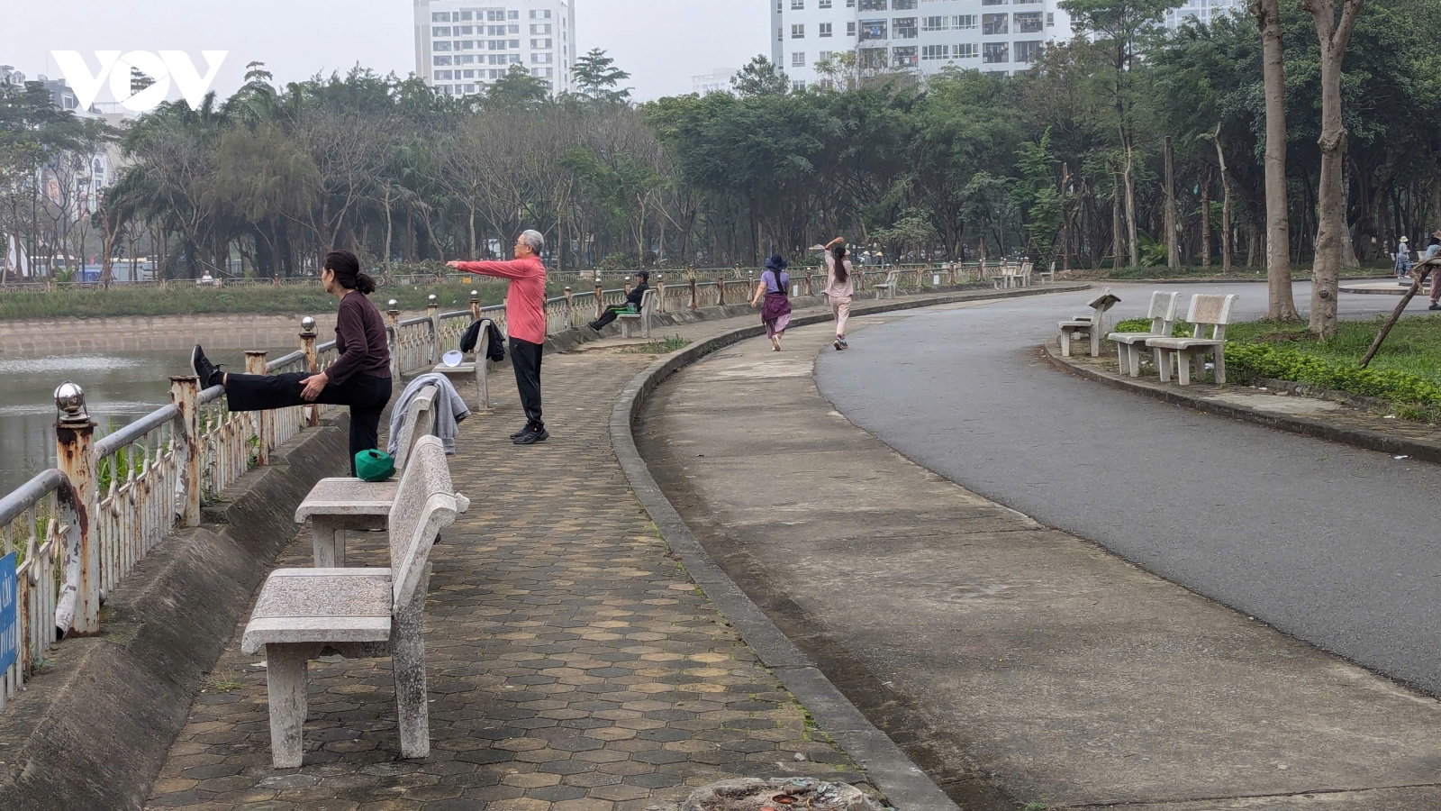 Tăng tốc cải tạo công viên Cầu Giấy, người dân kỳ vọng không gian xanh sẽ sớm "hồi sinh"