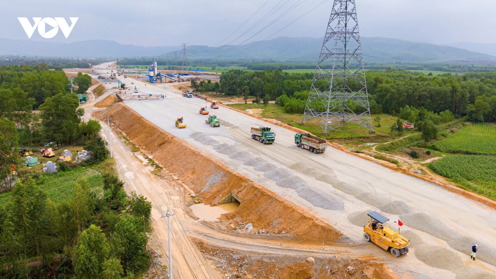 Phải thông toàn tuyến cao tốc Bắc - Nam từ Hà Tĩnh đến Quảng Trị trong tháng 6