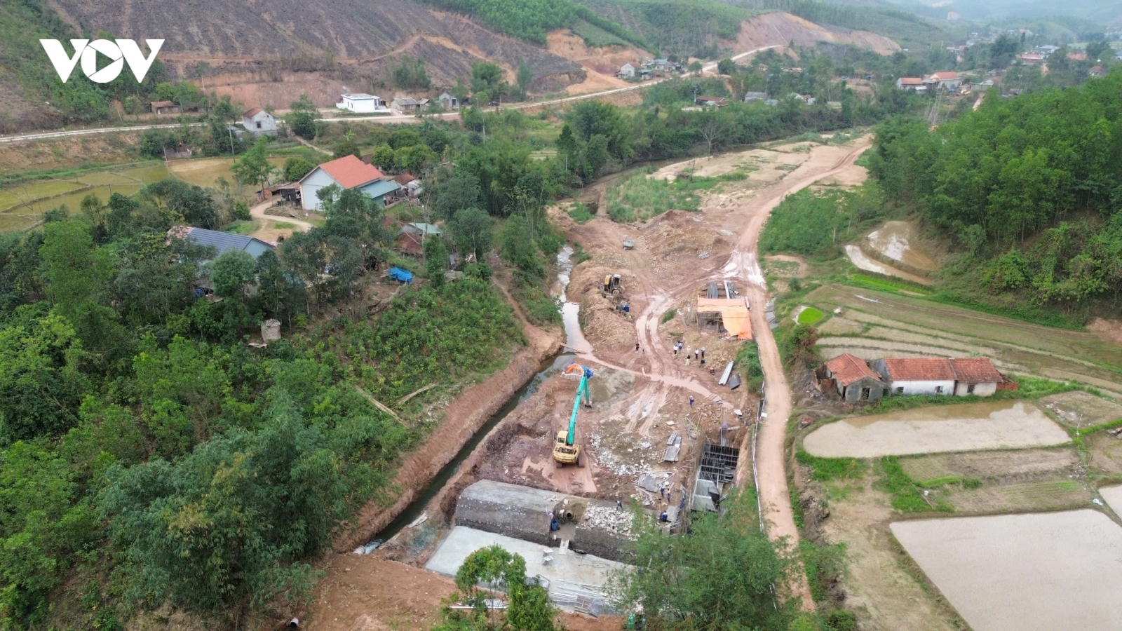 Thành phố Hạ Long (Quảng Ninh) đưa nước sạch đến vùng cao