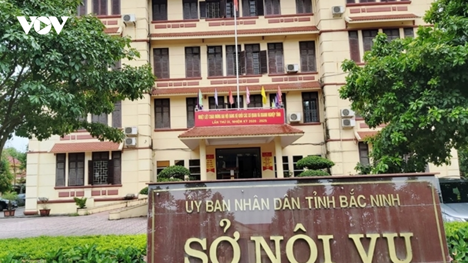 Nhiều lãnh đạo cấp phòng và hiệu trưởng ở Bắc Ninh xin nghỉ hưu trước tuổi