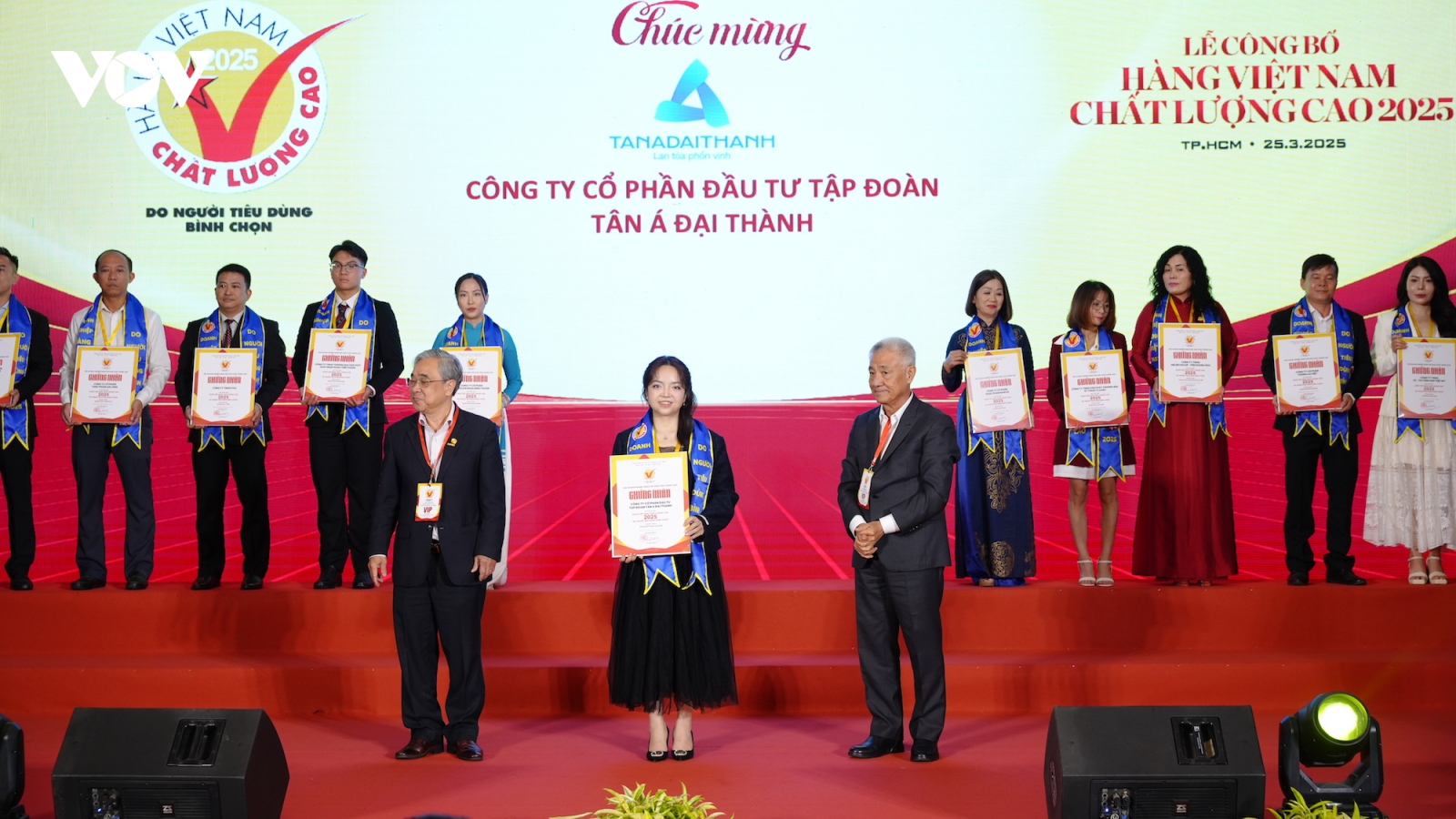 Tập đoàn Tân Á Đại Thành với danh hiệu “Hàng Việt Nam chất lượng cao” 19 năm liên tục