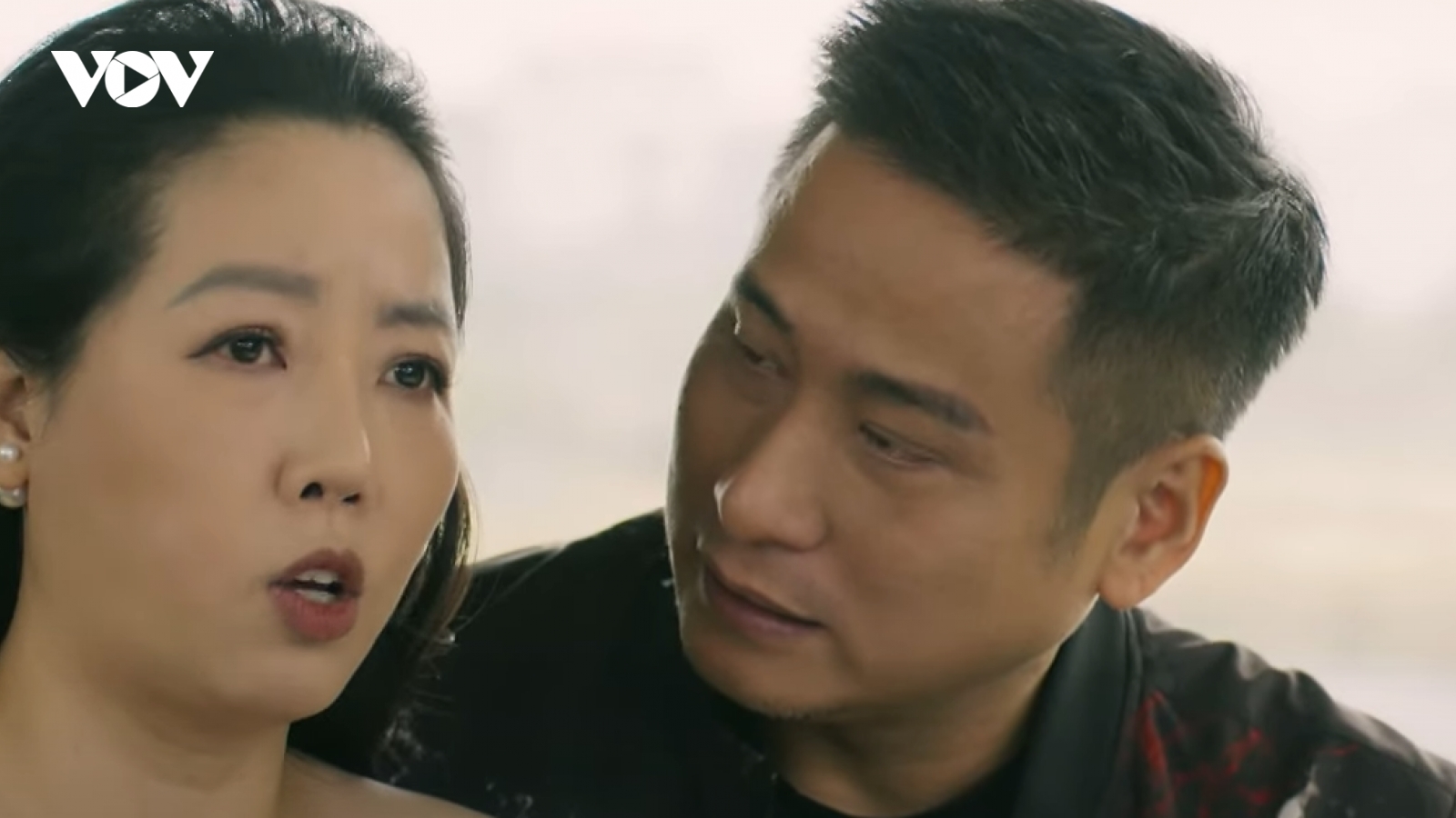 "Cha tôi, người ở lại" tập 17: Mẹ kế muốn đuổi Việt đi học ở nước ngoài