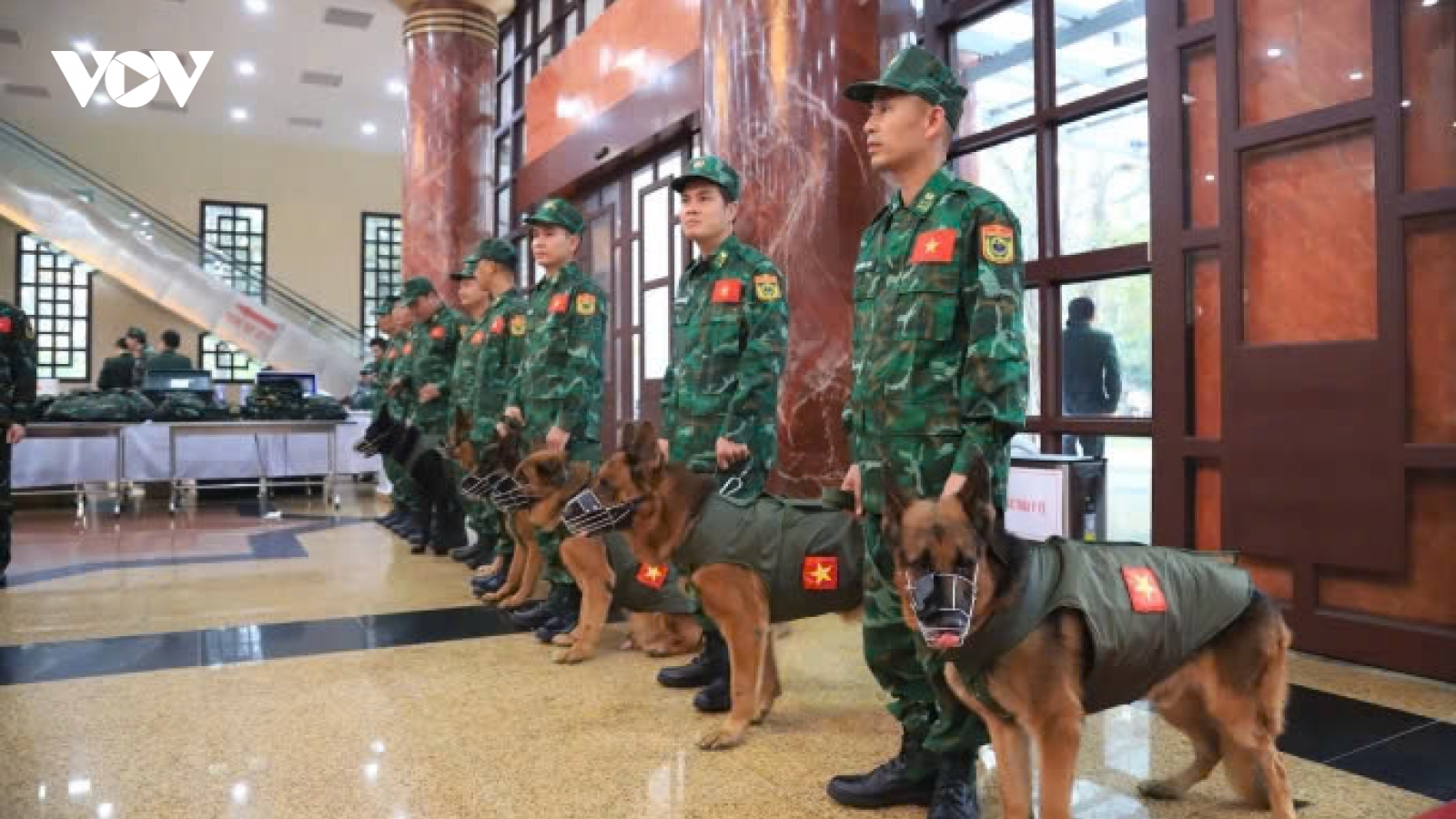 Hôm nay, lực lượng cứu trợ thảm họa của Quân đội Việt Nam lên đường sang Myanmar