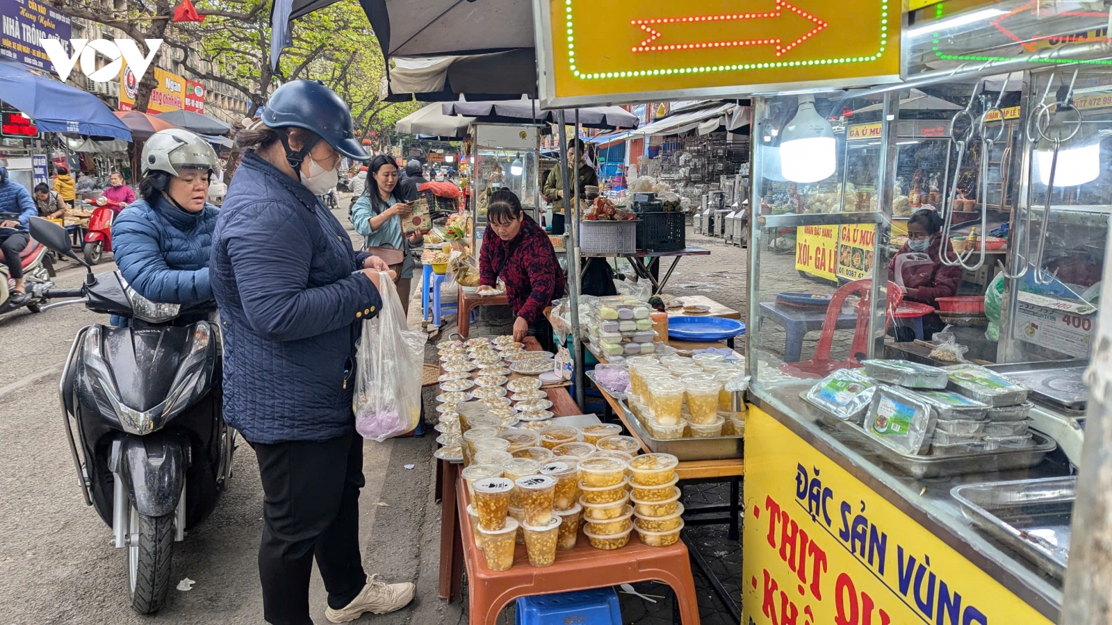 Bánh trôi, bánh chay làm sẵn đắt khách trong ngày Tết Hàn Thực