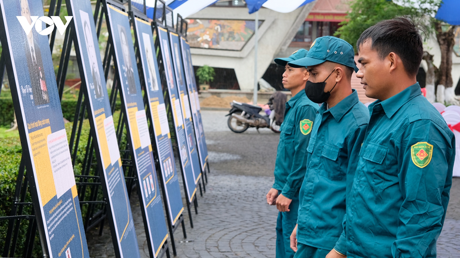 Triển lãm “Cuộc khởi nghĩa Ba Tơ-Những con người làm nên lịch sử” trưng bày hiện vật quý