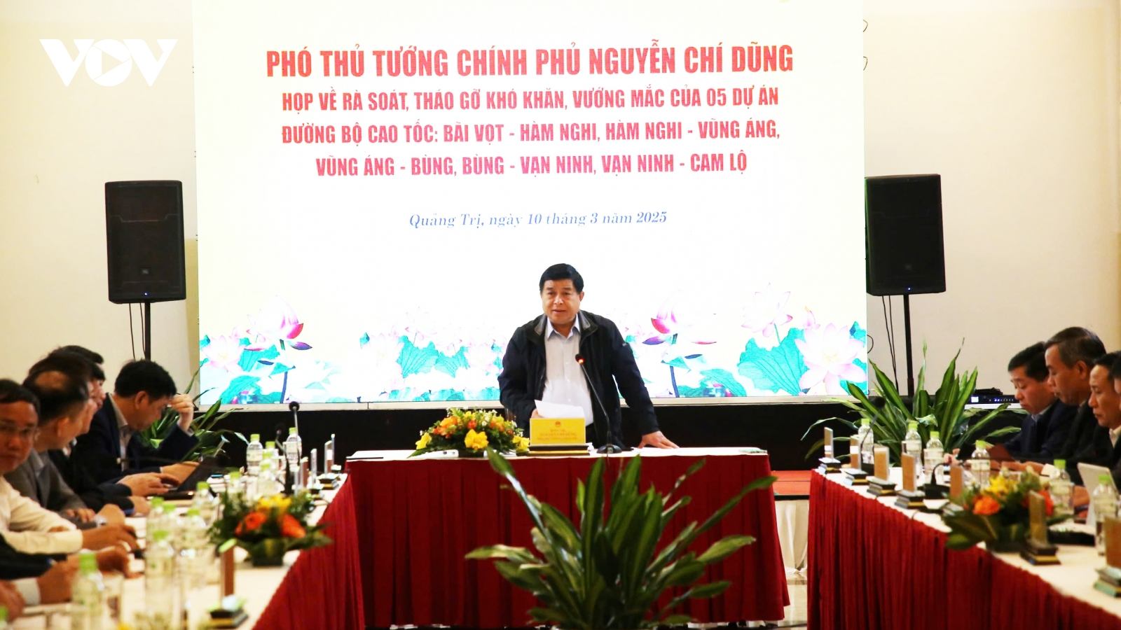 Phó Thủ tướng họp 3 địa phương gỡ khó 5 dự án đường bộ cao tốc