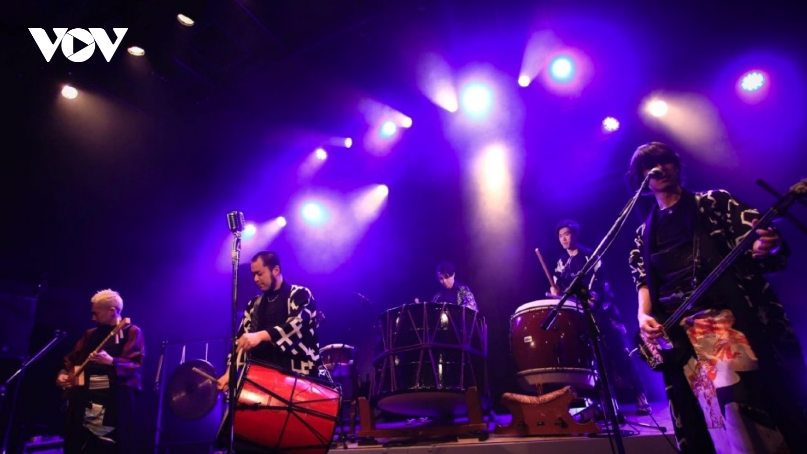 Japanese rock band’s performance forges Vietnam-Japan cultural ties