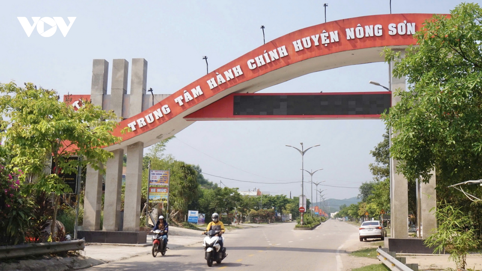 Quảng Nam tạm dừng xây mới, sửa chữa trụ sở cấp huyện, xã
