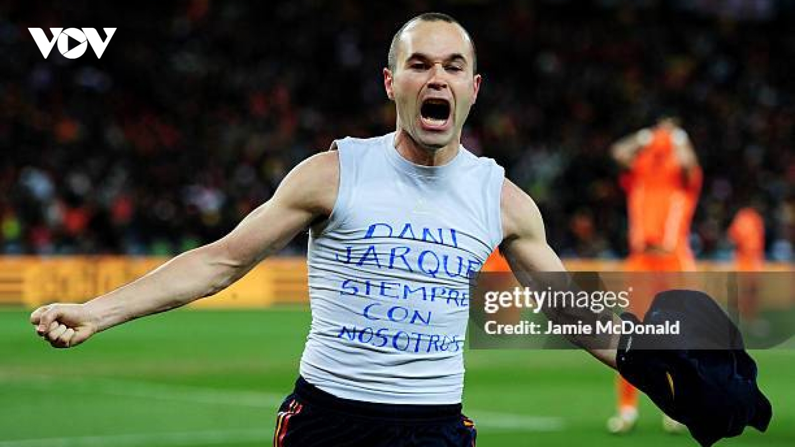 Iniesta: Real vẫn dẫn dầu nhưng Barca sẽ vô địch