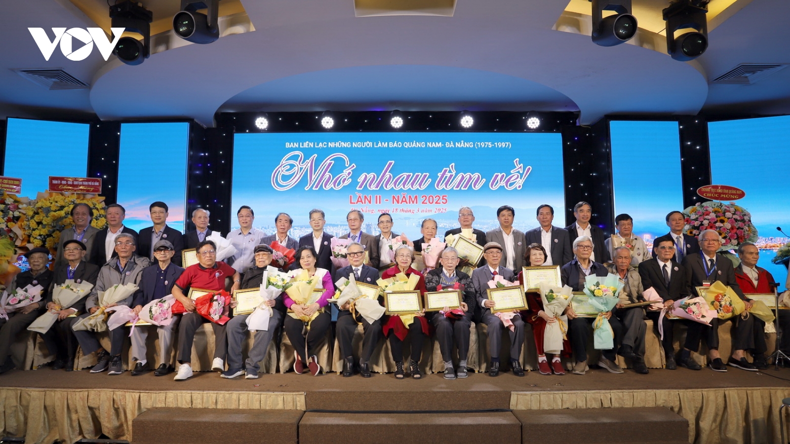 Gặp mặt hơn 200 người làm báo nhân Kỷ niệm 50 năm giải phóng tỉnh Quảng Nam và TP Đà Nẵng