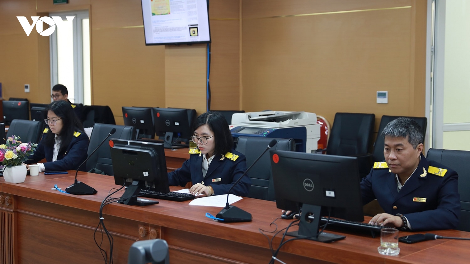 Từ 1/4, các sàn thương mại điện tử sẽ nộp thuế thay cho các hộ, cá nhân kinh doanh