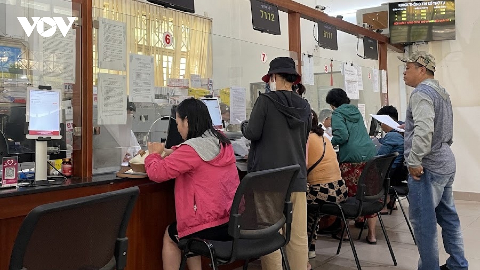 Hơn 280 cán bộ công chức TPHCM nộp đơn xin nghỉ việc