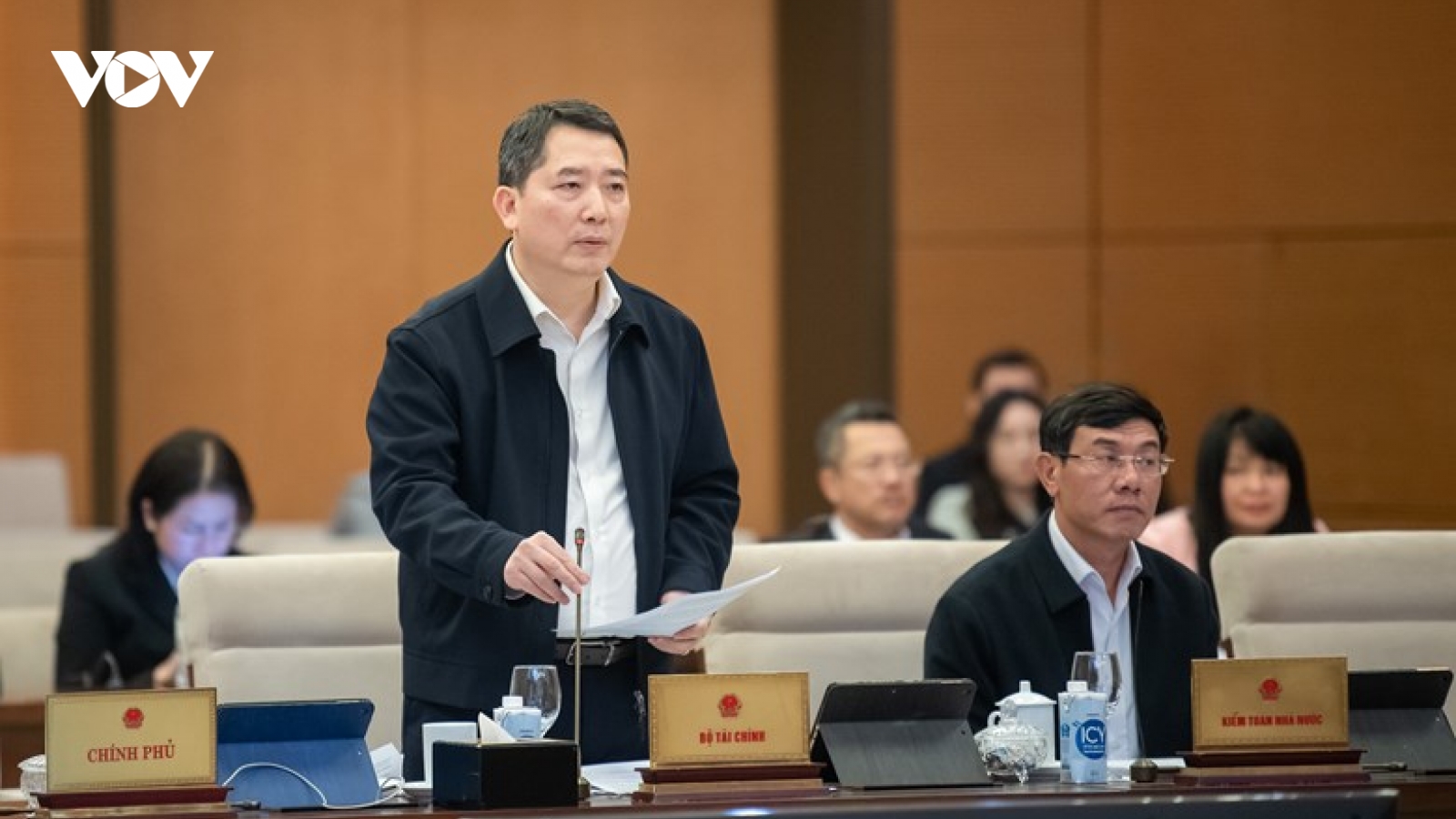 "Nghiên cứu giảm thuế đối với báo chí xuống cùng mức 10%"