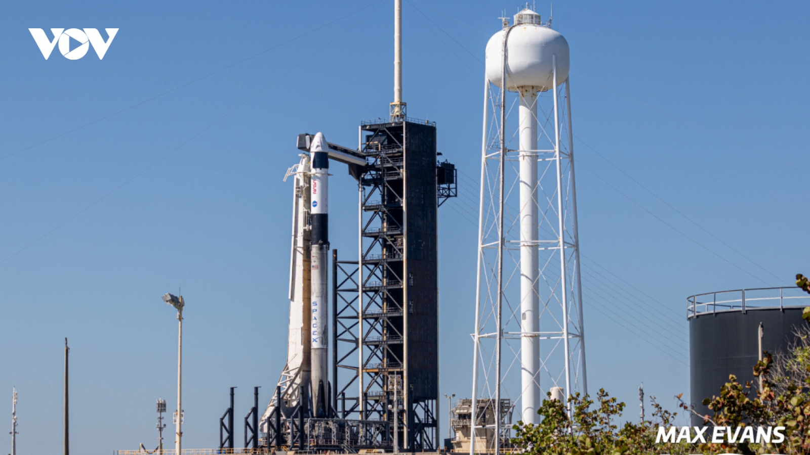 SpaceX hủy bỏ chuyến bay giải cứu các phi hành gia bị mắc kẹt trên ISS