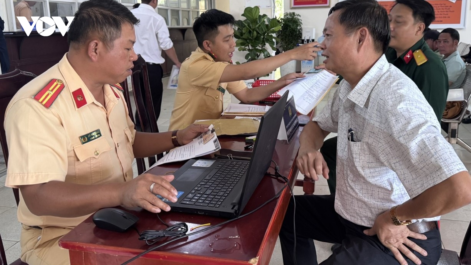 Công an Đắk Lắk giải quyết hơn 1.500 hồ sơ cấp GPLX sau 20 ngày nhận nhiệm vụ