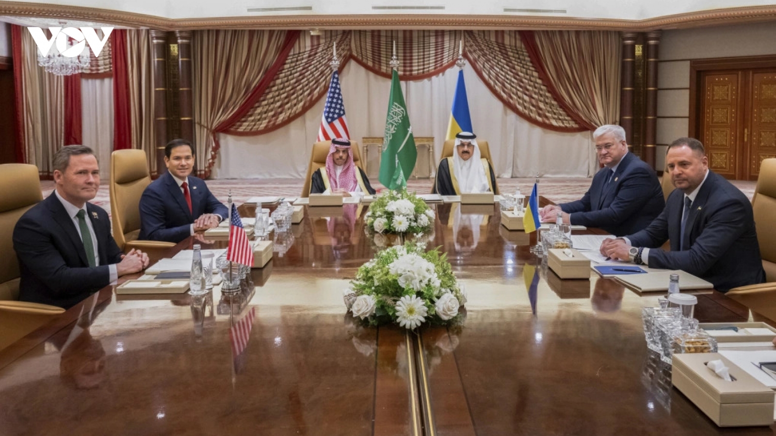 Mỹ bắt đầu vai trò trung gian đàm phán giữa Nga và Ukraine tại Saudi Arabia