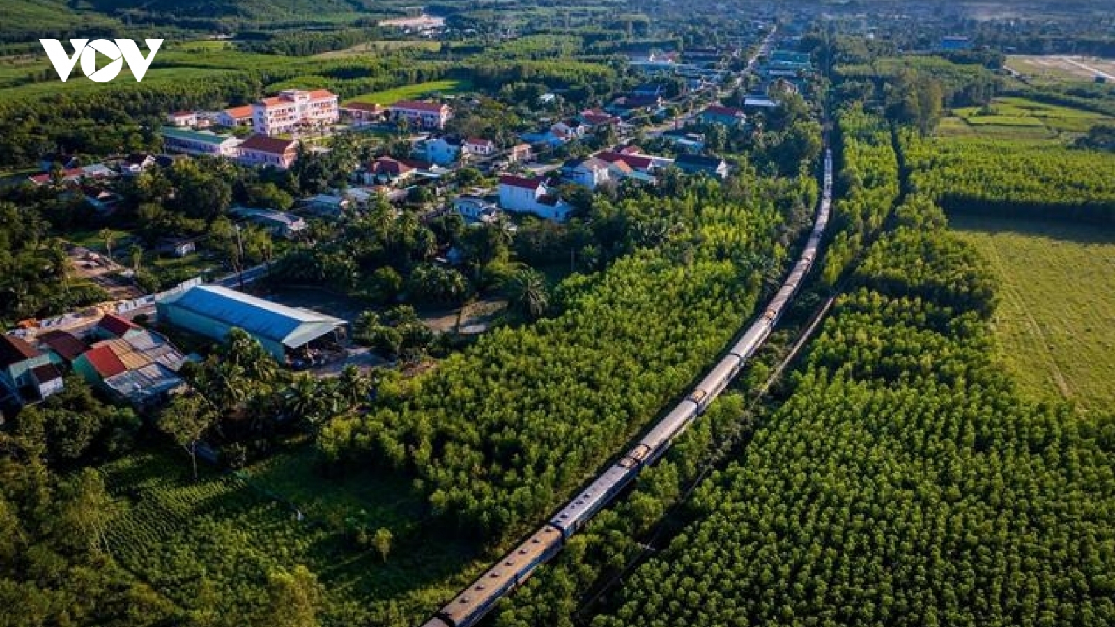 Sáp nhập tỉnh: Đặt tên tỉnh, chọn trung tâm hành chính mới ra sao?