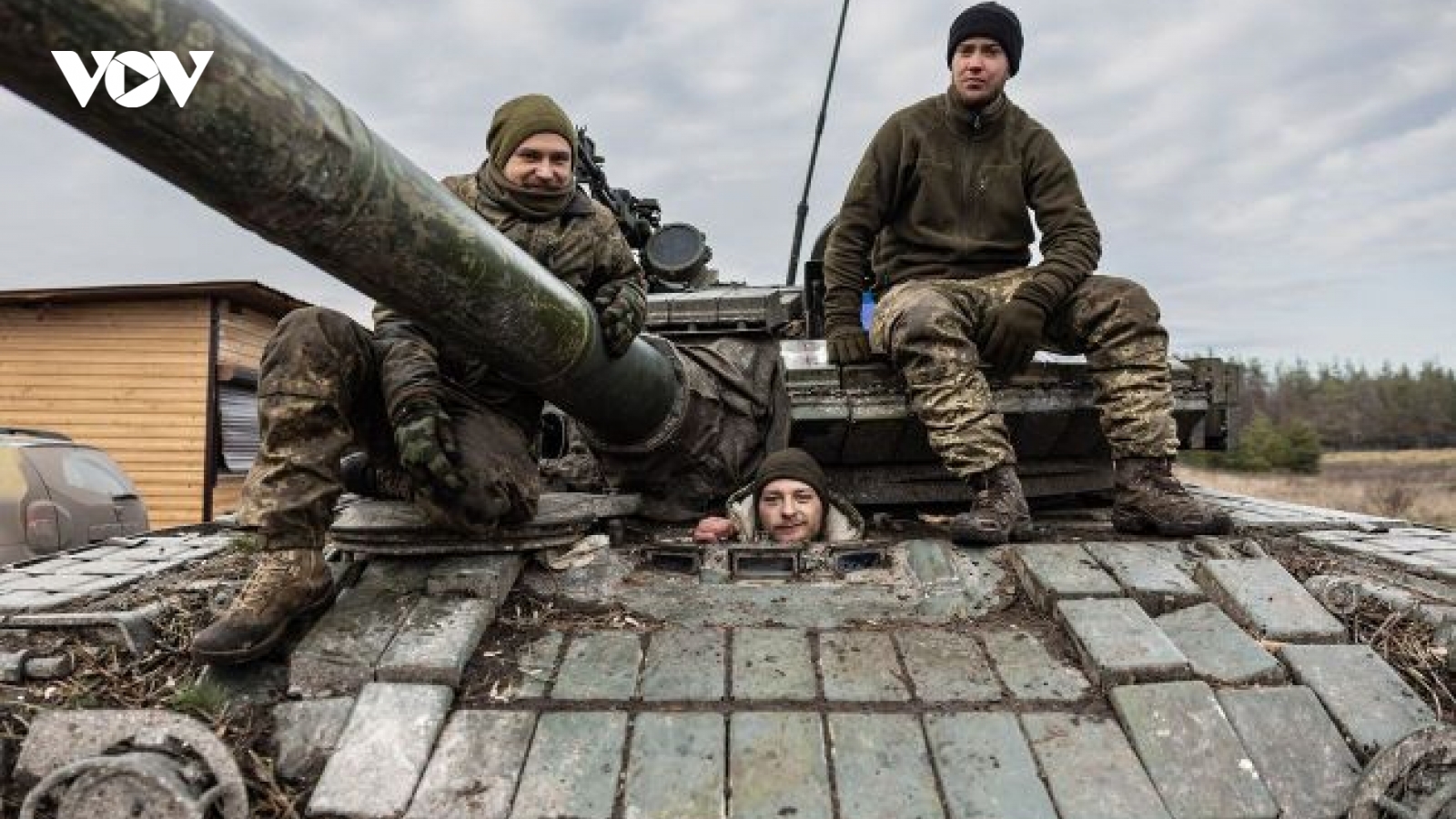 Ukraine hứng “gáo nước lạnh” từ Mỹ, Nga tung đòn phủ đầu trên nhiều mặt trận