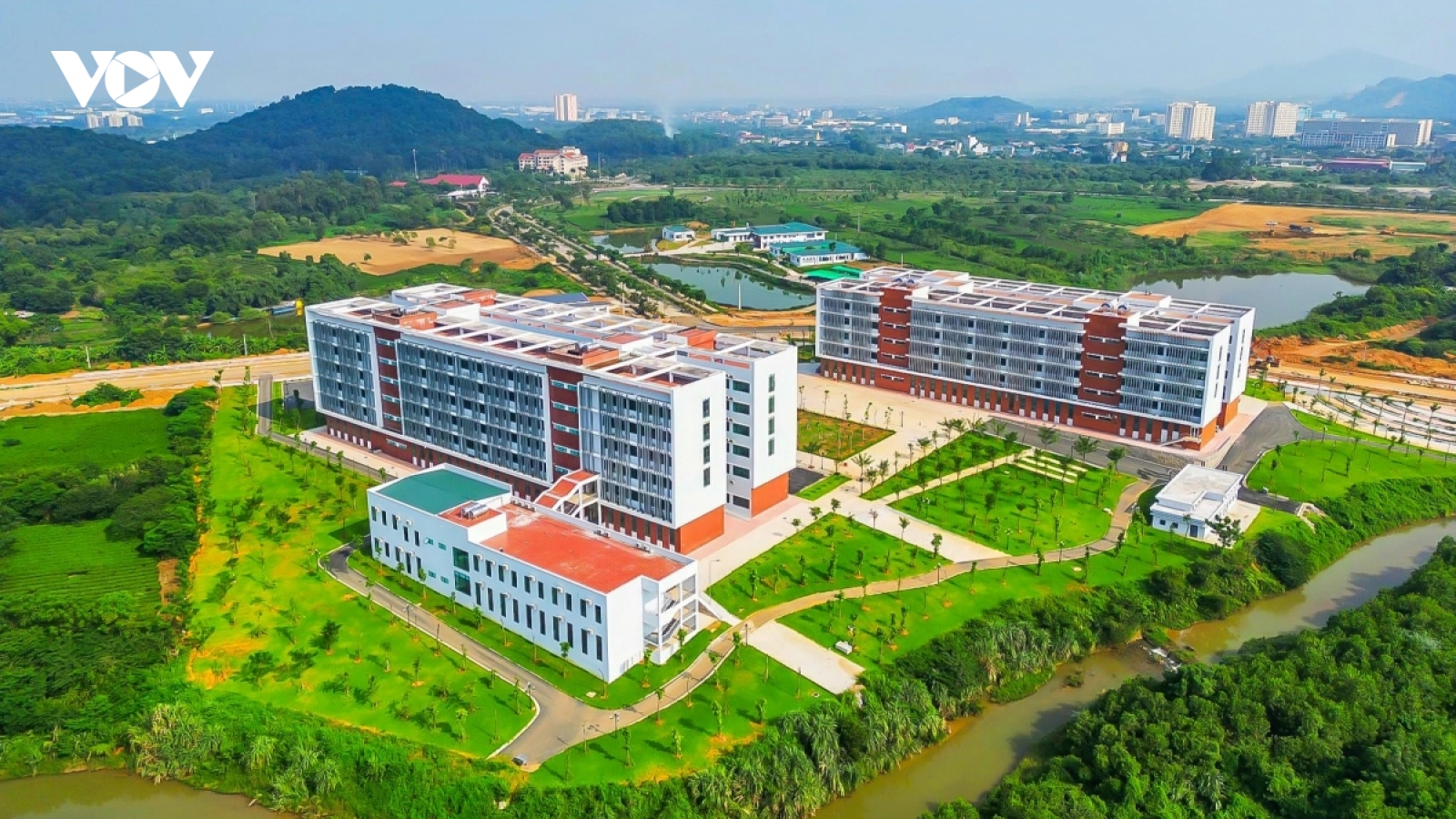 Thống nhất đưa 2 đại học quốc gia về Bộ Giáo dục và Đào tạo quản lý
